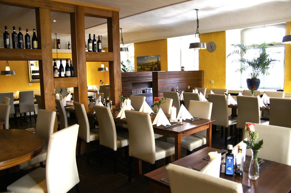 Hotel Rotes Haus Brugg  Bagian luar foto