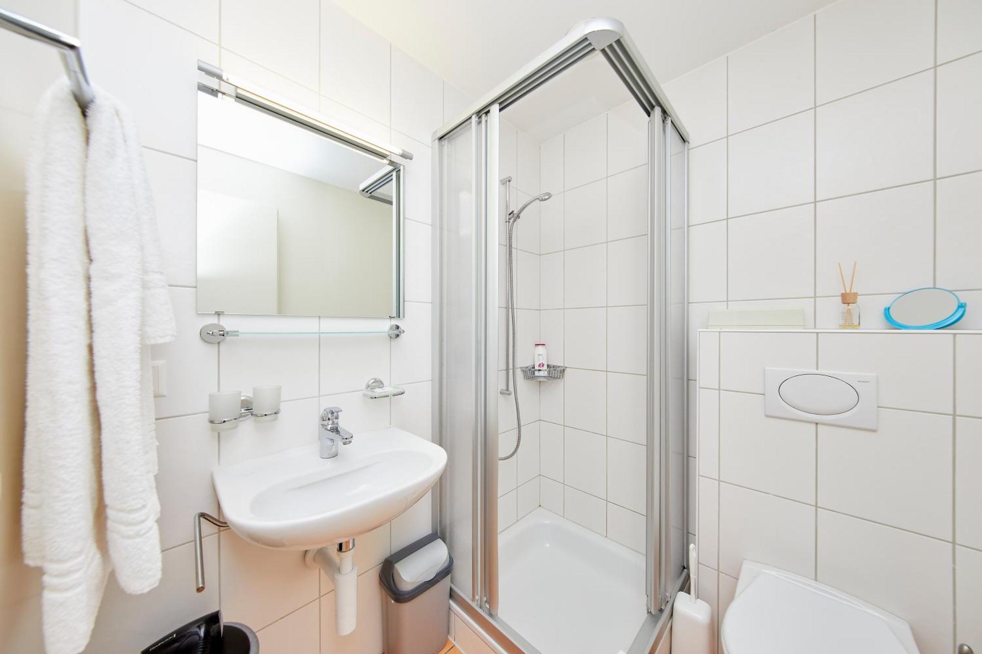 Hotel Rotes Haus Brugg  Bagian luar foto