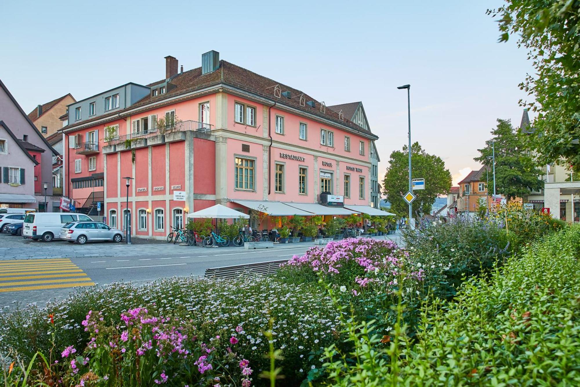 Hotel Rotes Haus Brugg  Bagian luar foto